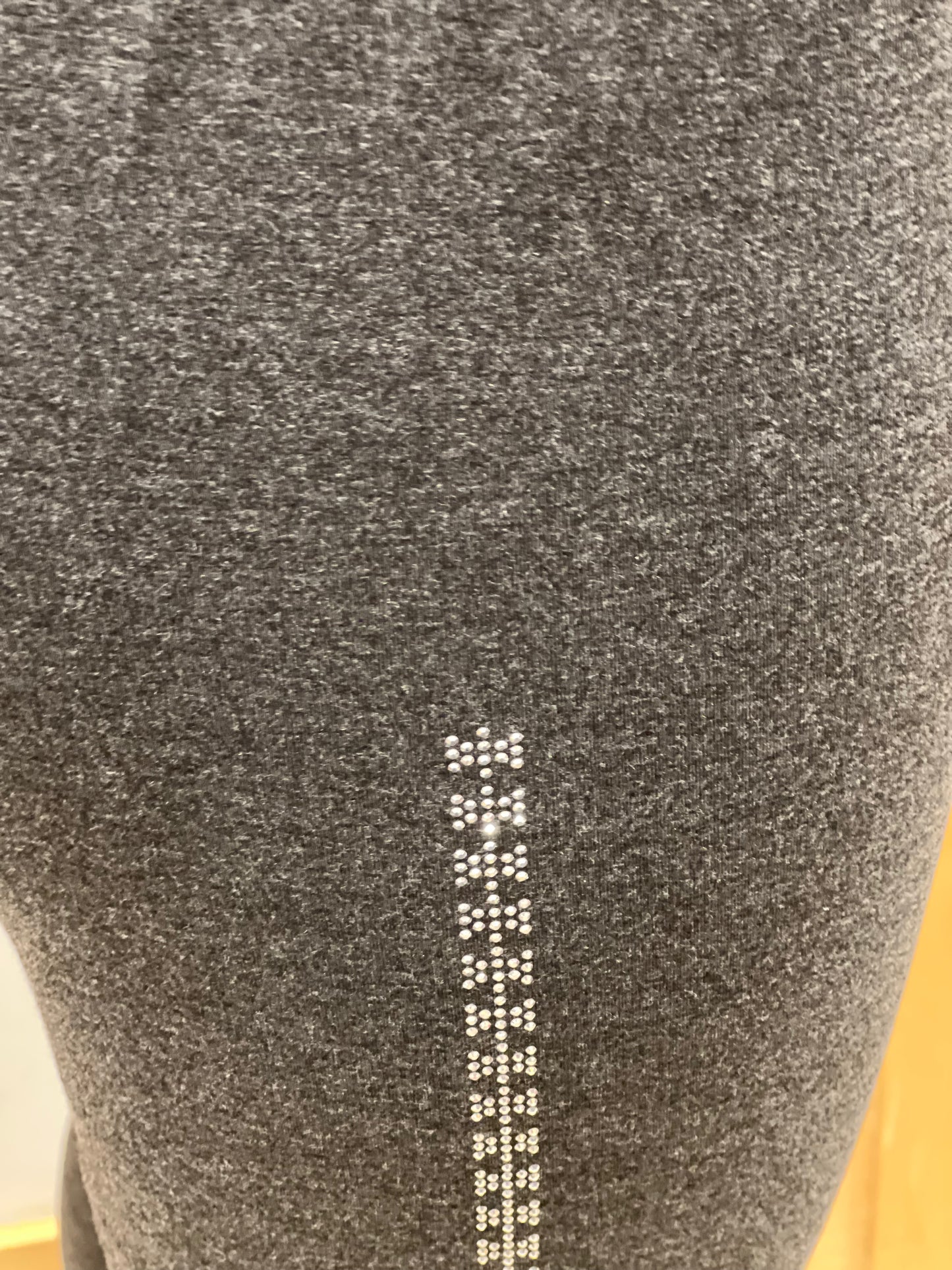 Legging with stone bow Leg0041 charcoal