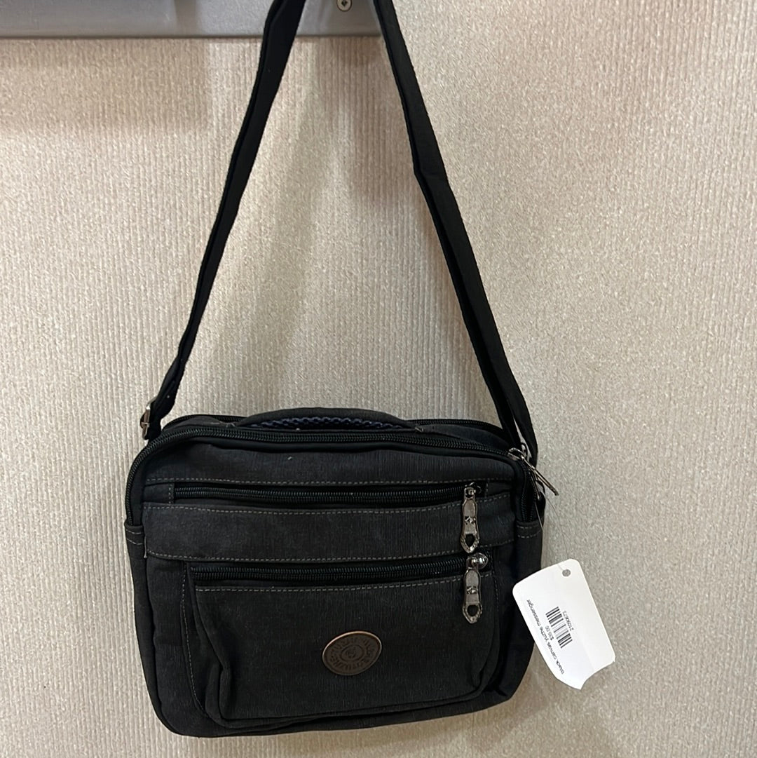 Black canvas yuzhe messenger