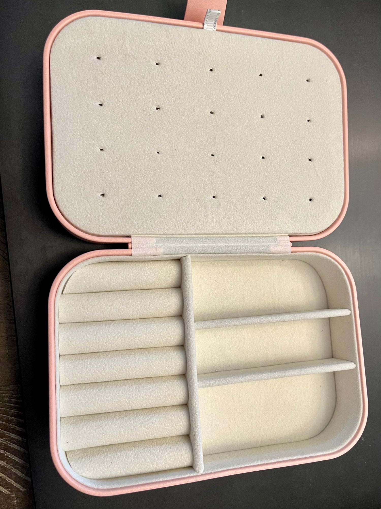 Rectangular travel jewellery case