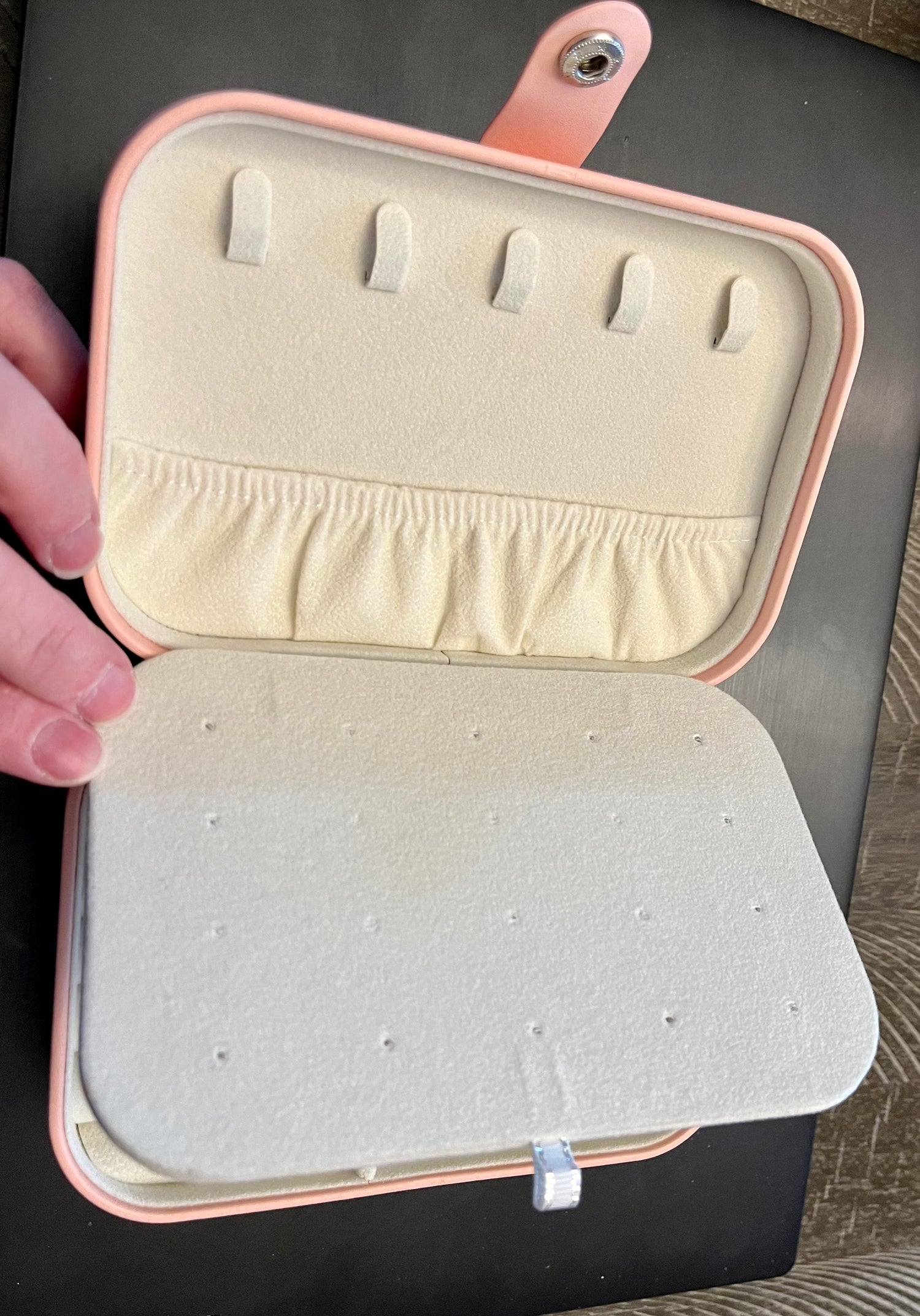 Rectangular travel jewellery case