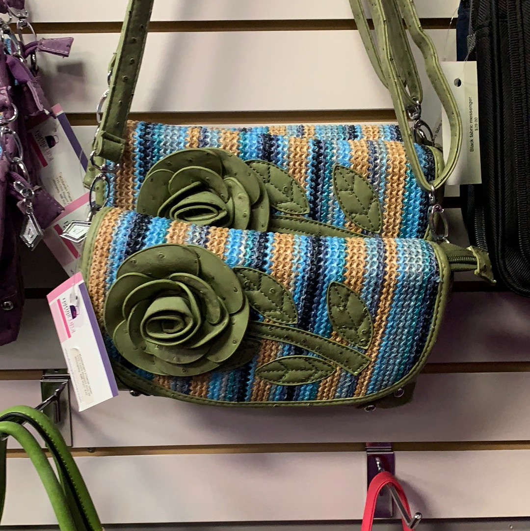 Green clutch messenger with flower front