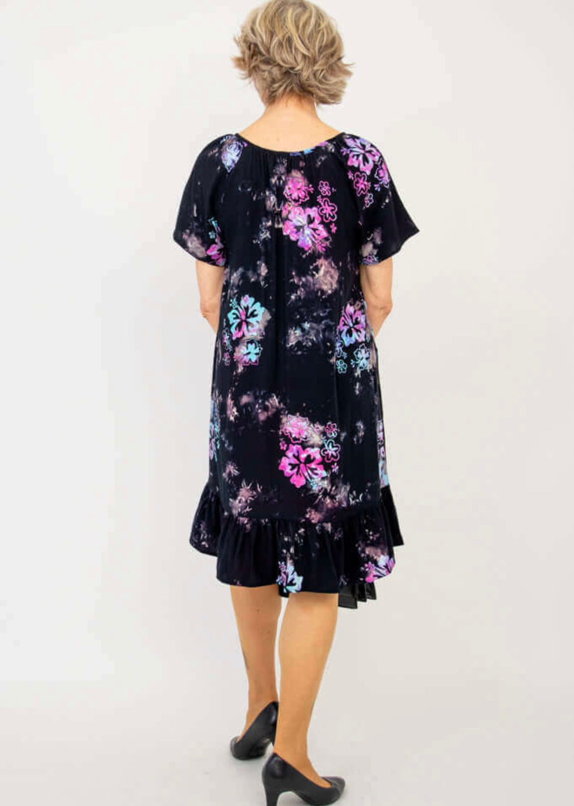 Samoa Dress, Deflari