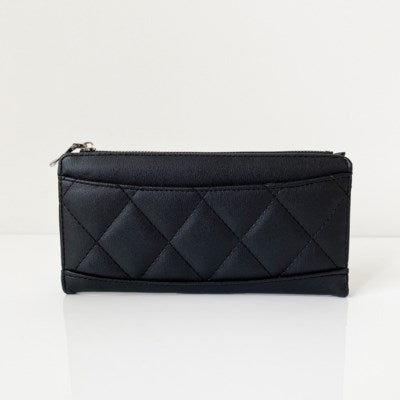 Black large wallet with zip pocket